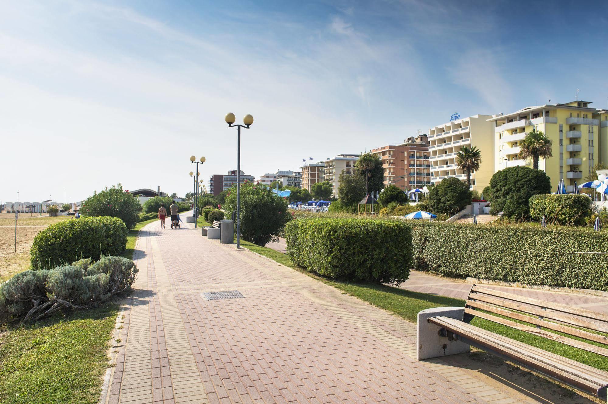Princess Aparthotel Bibione Buitenkant foto